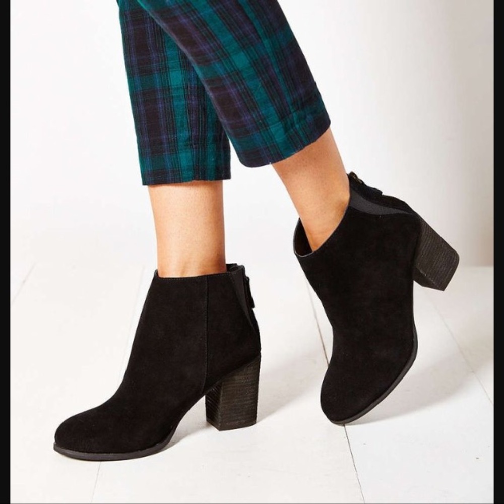 Ecote Short Suede Boot